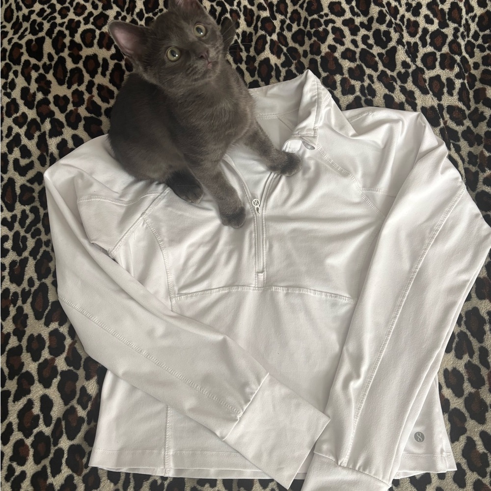 White Long-Sleeve tight exercise shirt